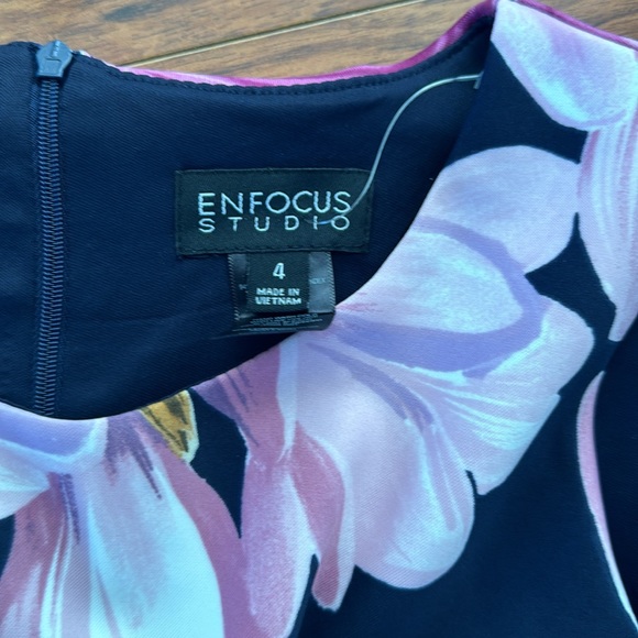 Elegant sexy navy blue dress with purple flowers - Picture 2 of 4